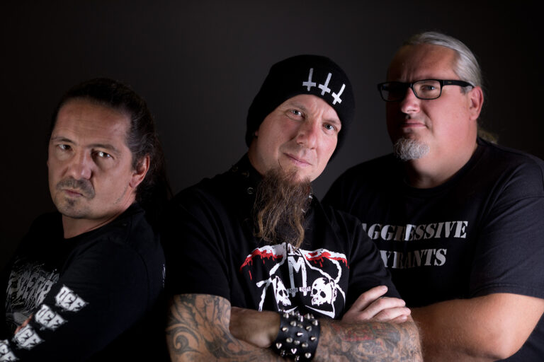 Aggressive Tyrants Foto